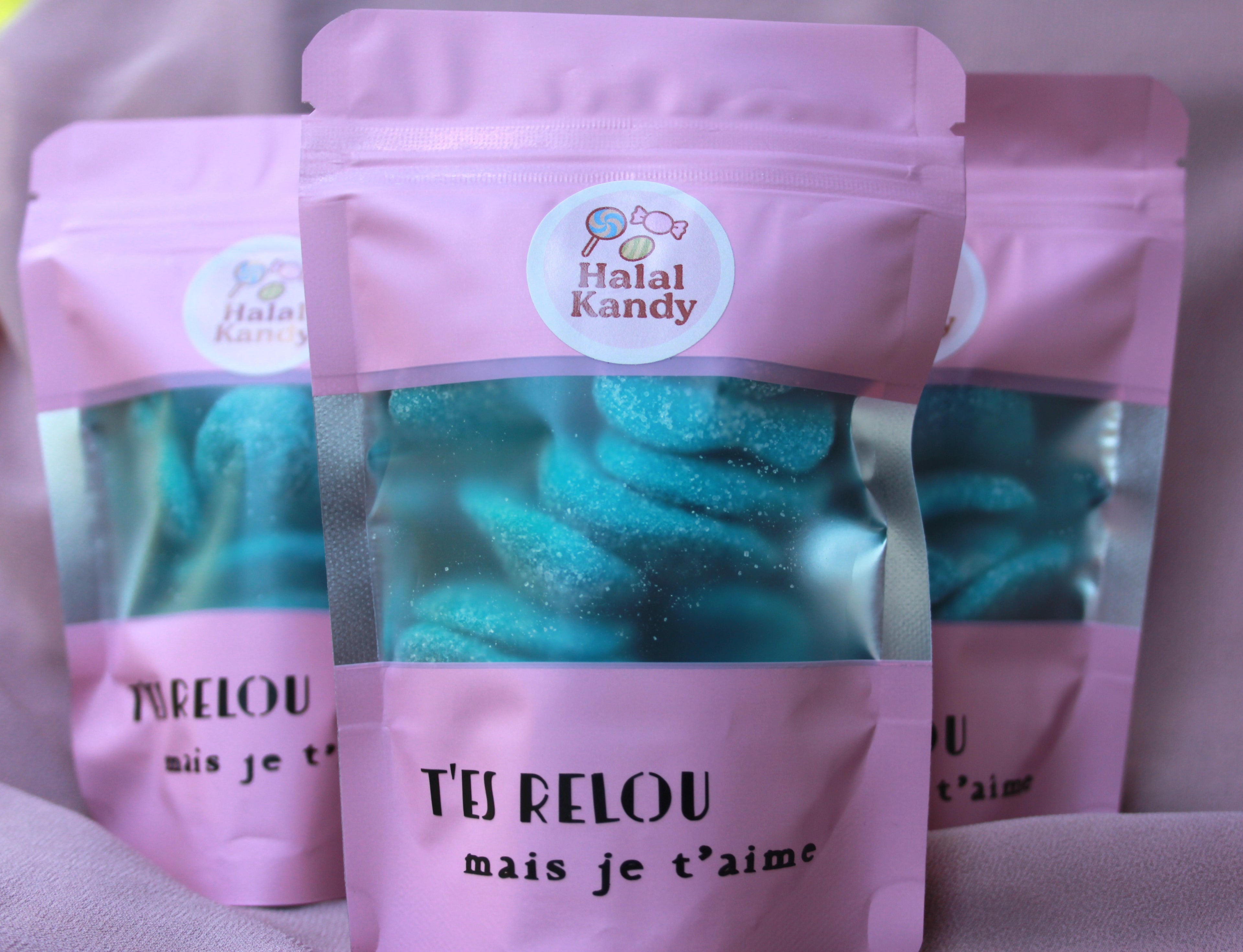 Cœur bleu fourré acide à la framboise
